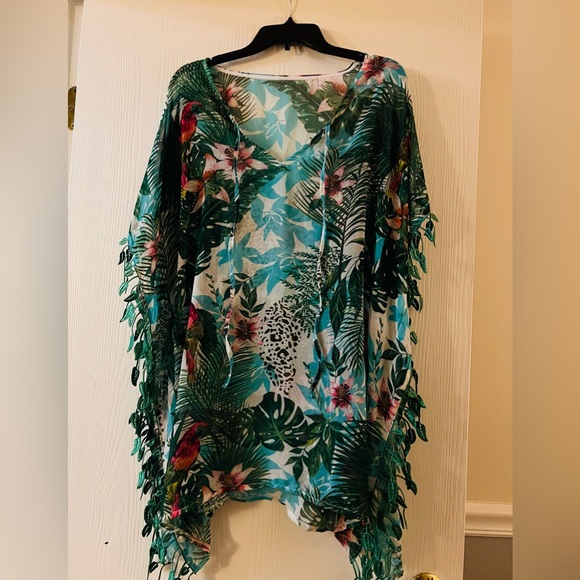 Coverup - Picture 1 of 2